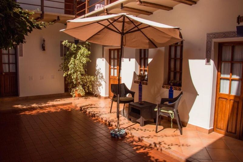 La Escondida Hostal Сукре Екстериор снимка