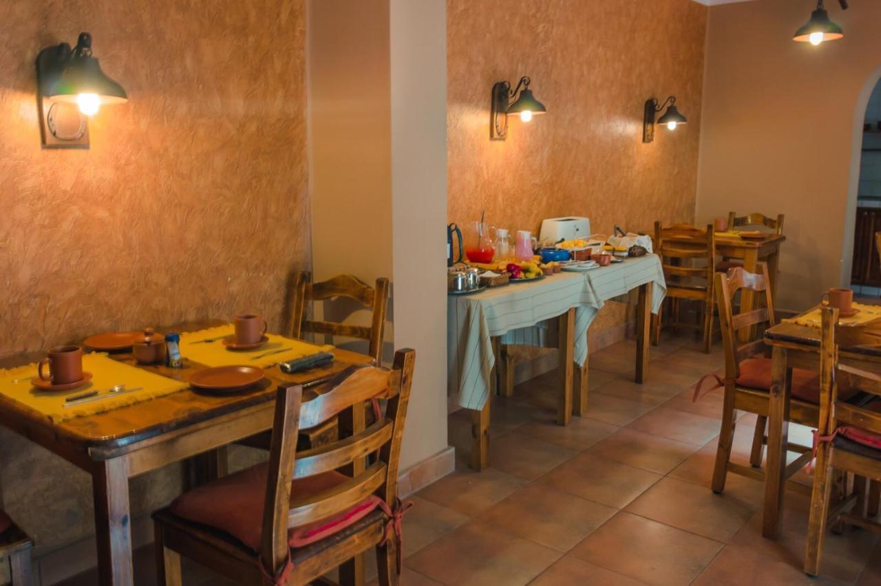 La Escondida Hostal Сукре Екстериор снимка